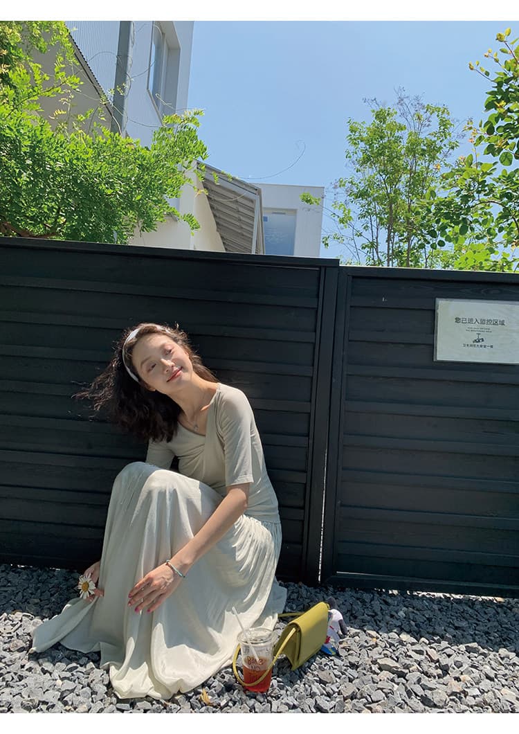 중간 소매 티셔츠 프랑스식 레트로 디자인 센스 단색 핀치 Pleat 몸매 가꾸기 불규칙 칼라 반팔 맨위 여성 상세 이미지 34