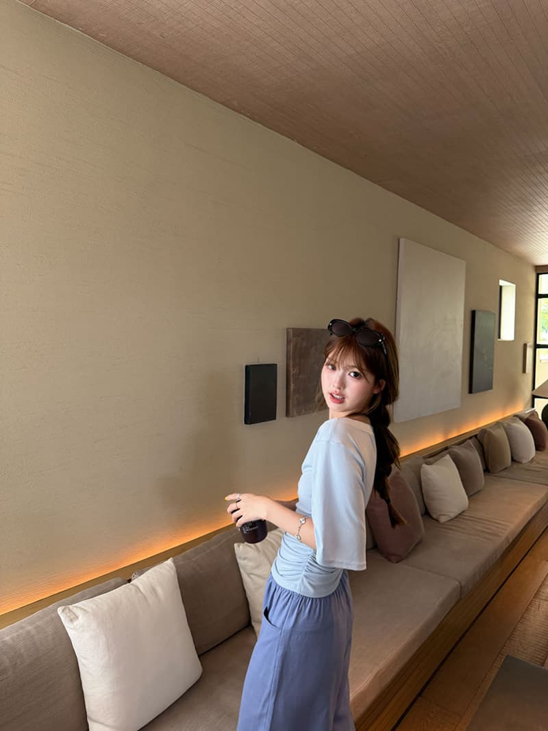 다용도 느슨함 둘 착용 보트 칼라 5 점 소매 맨위 세련된 허리 수축 슬림해 보이는 티셔츠 상세 이미지 25