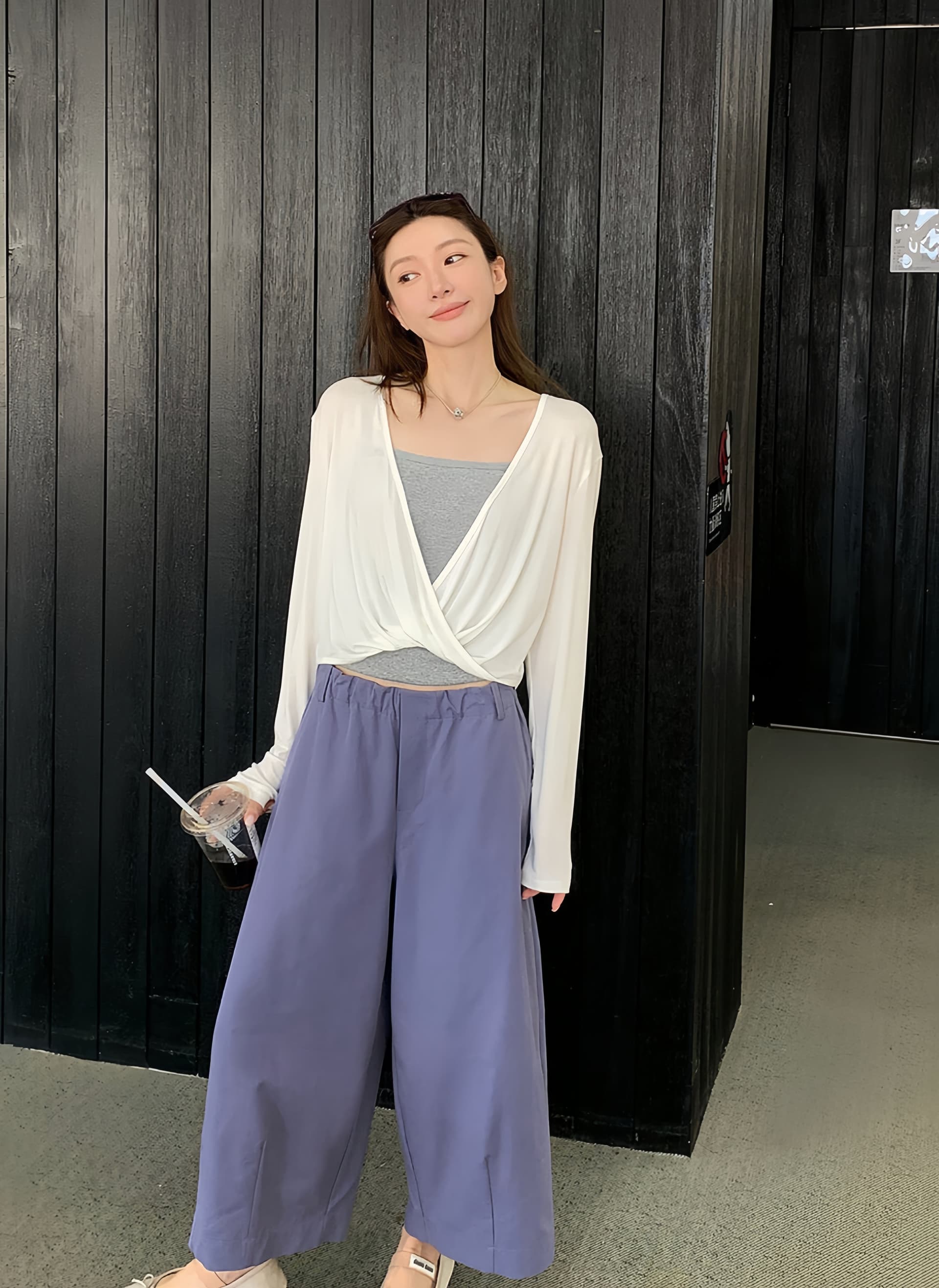 달콤한 차가운 느슨함 바람 흔들다 칼라 페이크 레이어드 긴팔 티셔츠 여성 의류 여름 2026 새로운 루즈핏 슬림해 보이는 불규칙 맨위 상세 이미지 1