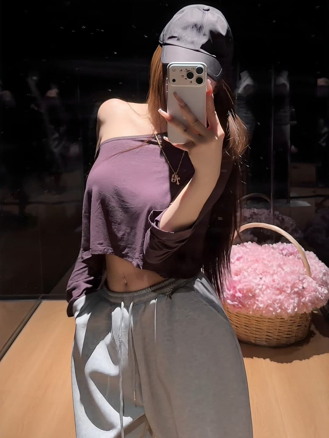 한 부서 느긋한 바람 보라색 비스듬한 어깨 긴팔 티셔츠 여성 여름 새로운 루즈핏 슬림해 보이는 품격 핫걸 쇼트 스타일 맨위