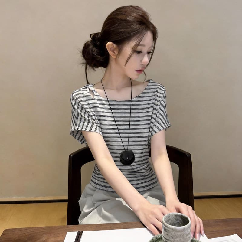 디자인 센스 작은 대중 반팔 티셔츠 여성 여름 새로운 패션 품격 슬림해 보이는 다용도 고유 한 그레이트 봐 의류 상세 이미지 5
