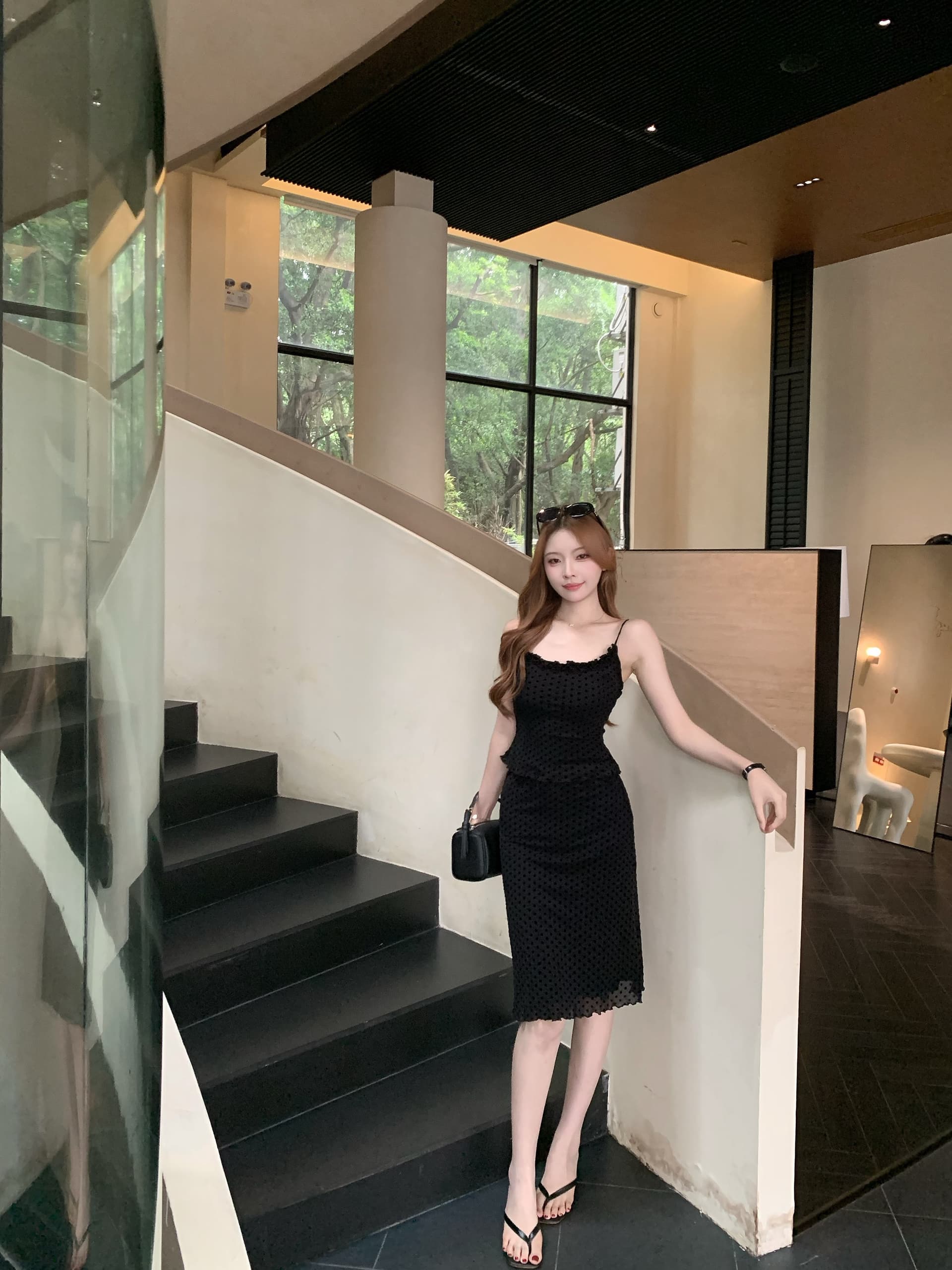한국 스타일 품격 캐주얼 몸매 가꾸기 세트 검정색 도트 무늬 캐미솔 반신 스커트
