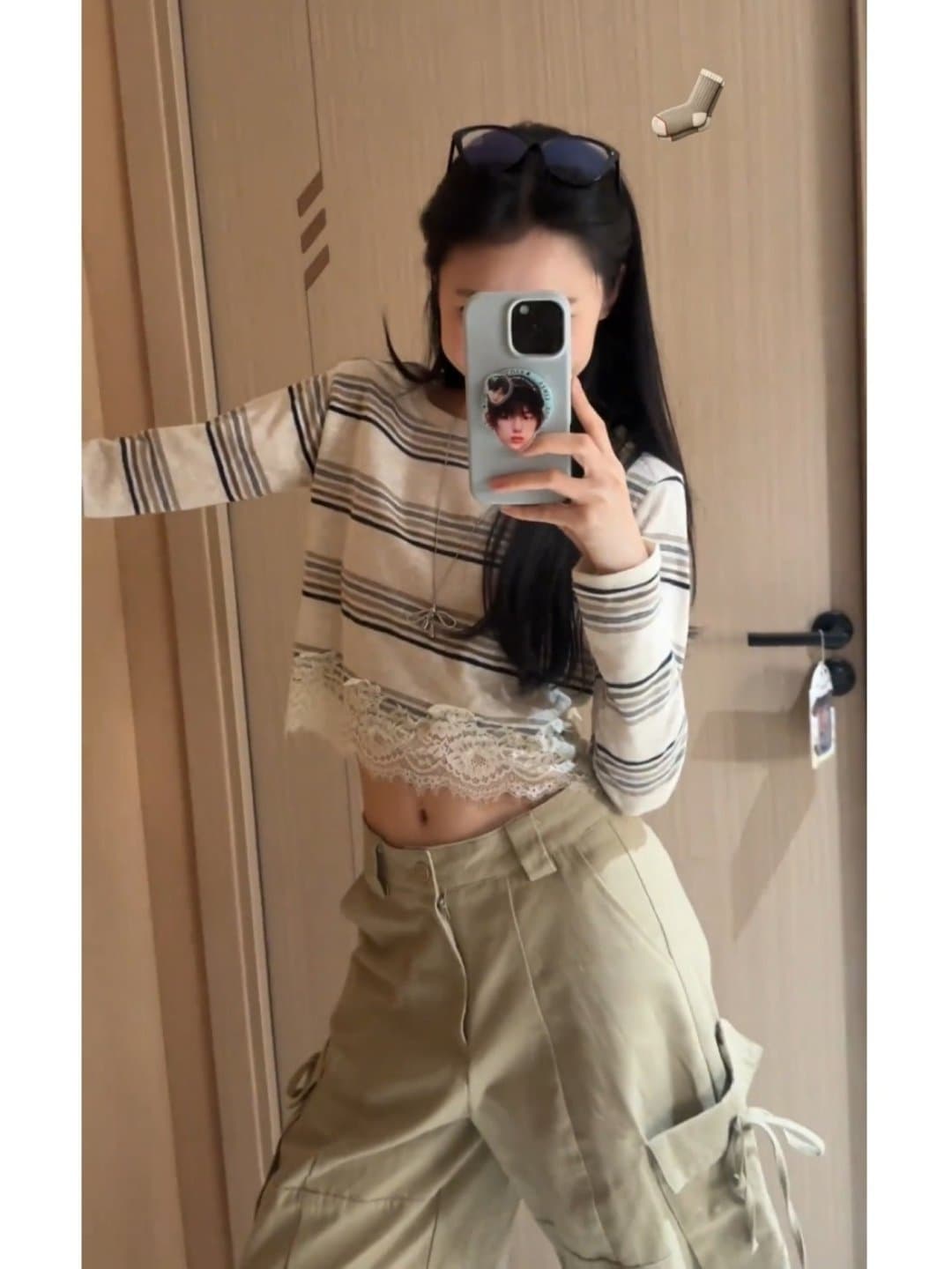 lukira 오후 느슨함 부서 스트라이프 레이스 쇼트 스타일 긴팔 티셔츠 수공 자수 맨위 이미지 3