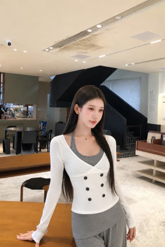 레드 맨 큐레이터 소매 티셔츠 여성 2026 새로운 페이크 레이어드 품격 몸매 가꾸기 고급 센스 chic Chic 화이트 맨위 이미지 7