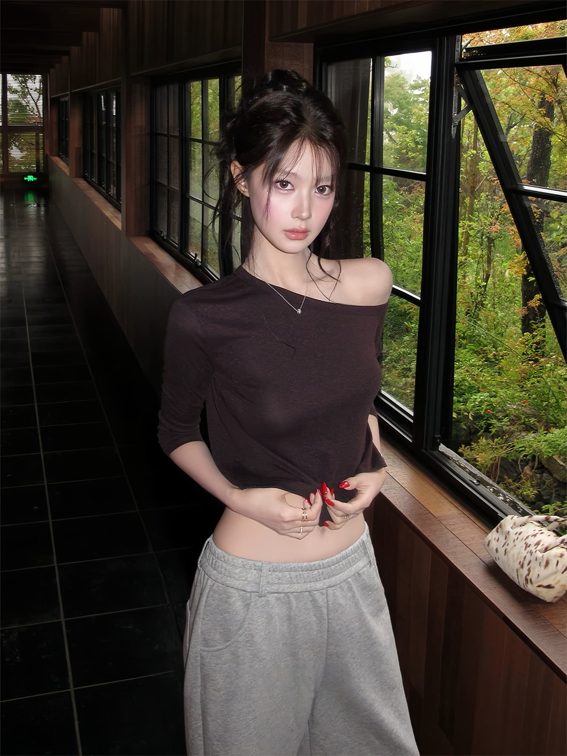 고유 한 Chic 비스듬한 어깨 보트넥 중간 소매 티셔츠 여름 여성 2026 새로운 루즈핏 슬림해 보이는 오프숄더 다용도 맨위 이미지 2