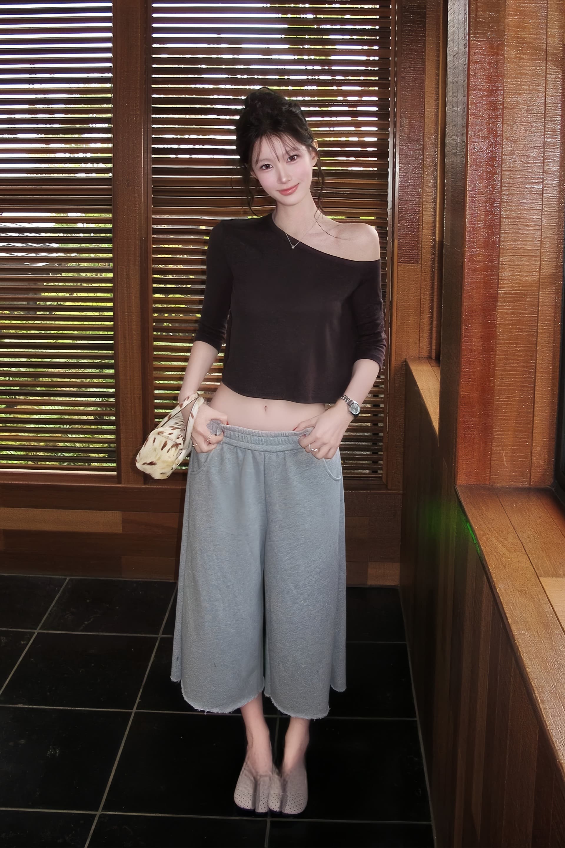 고유 한 Chic 비스듬한 어깨 보트넥 중간 소매 티셔츠 여름 여성 2026 새로운 루즈핏 슬림해 보이는 오프숄더 다용도 맨위 이미지 7