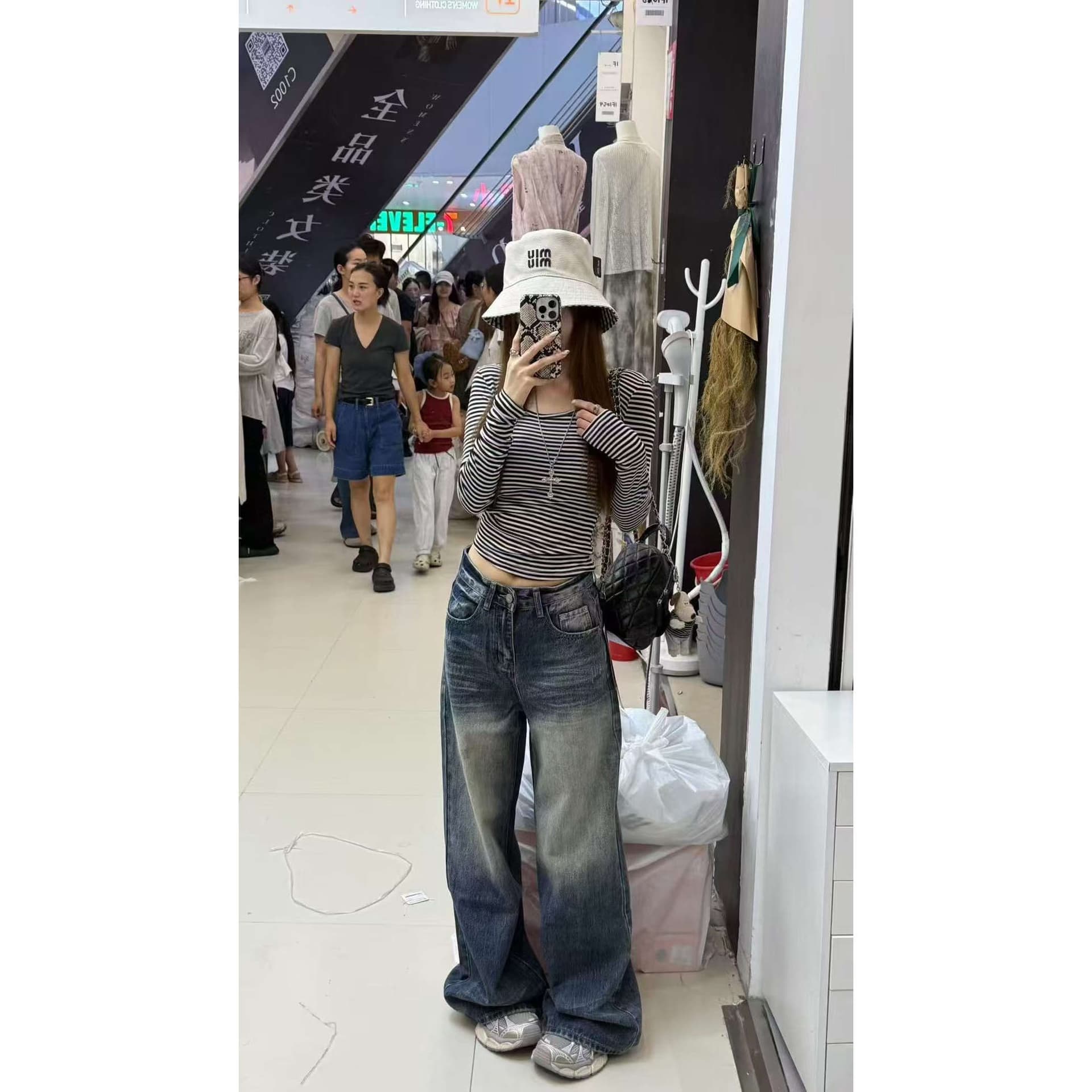 한국 동대문 가을 새로운 패션 다용도 슬림해 보이는 스트라이프 배색 섹시함 백리스 디스플레이 가슴 긴팔 티셔츠 여성 이미지 5