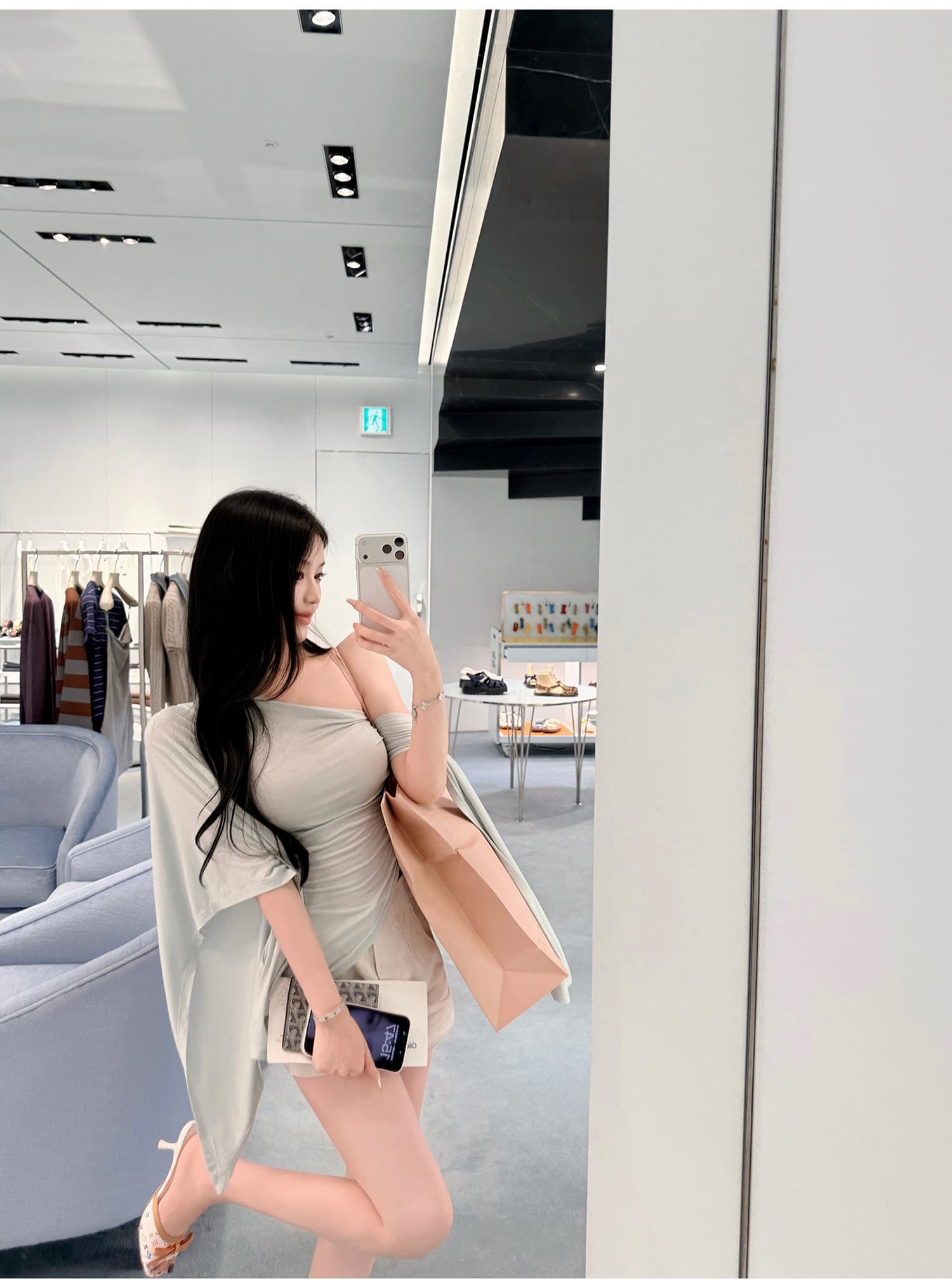 불규칙 비스듬한 어깨 디자인 티셔츠 리본 허리 수축 맨위 여성 상세 이미지 5