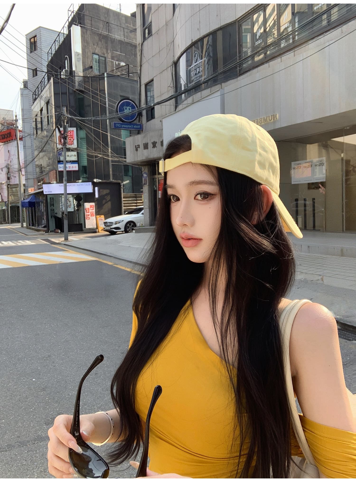 불규칙 비스듬한 어깨 디자인 티셔츠 리본 허리 수축 맨위 여성 상세 이미지 14