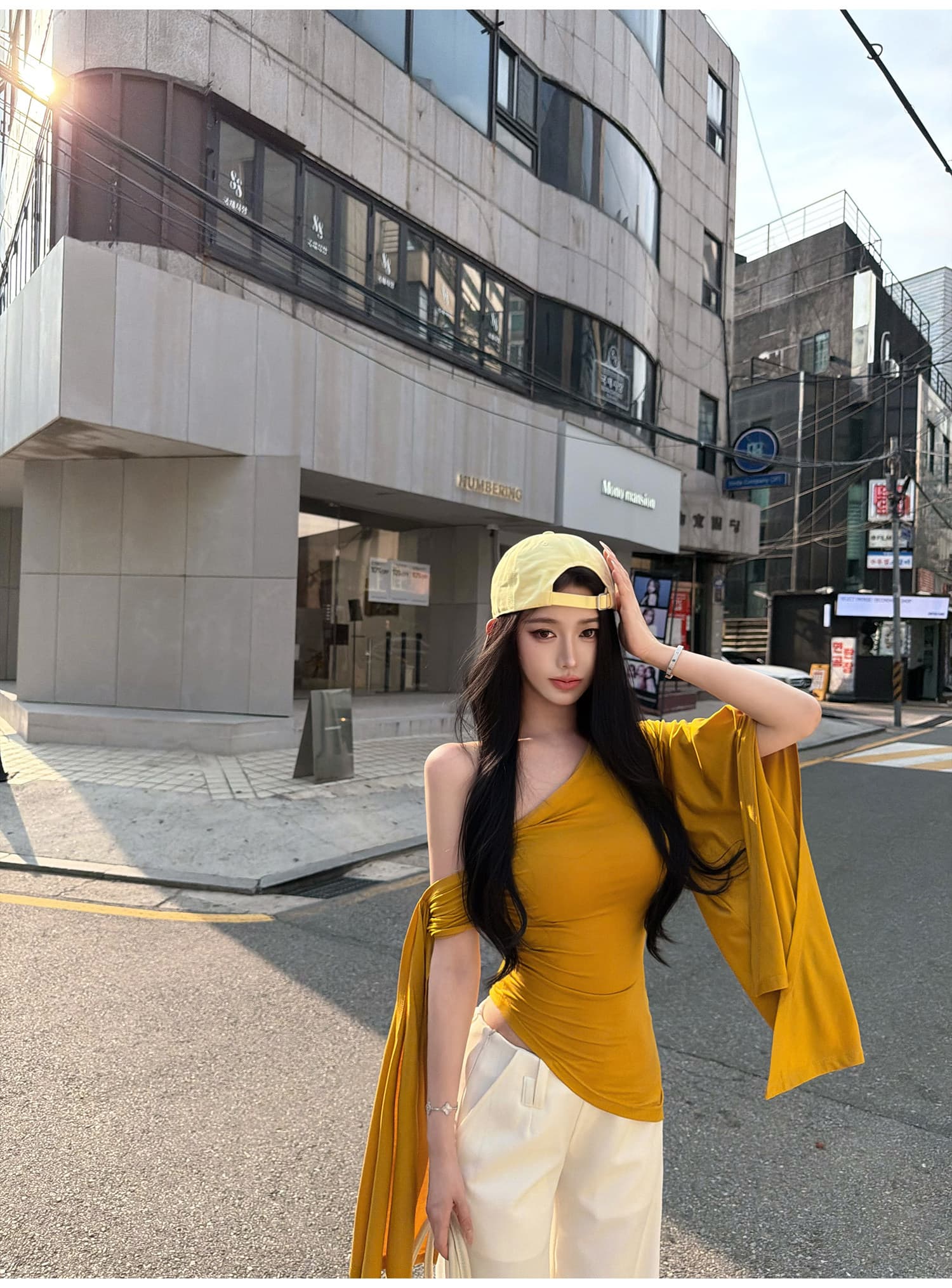 불규칙 비스듬한 어깨 디자인 티셔츠 리본 허리 수축 맨위 여성 상세 이미지 28