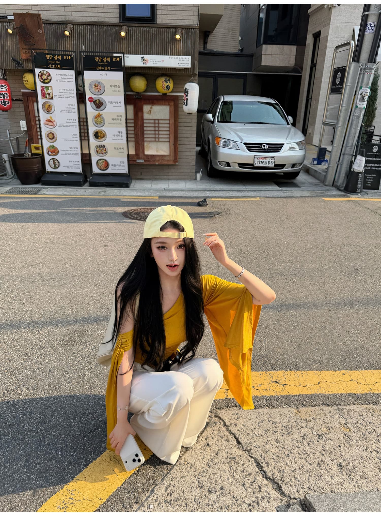 불규칙 비스듬한 어깨 디자인 티셔츠 리본 허리 수축 맨위 여성 상세 이미지 33
