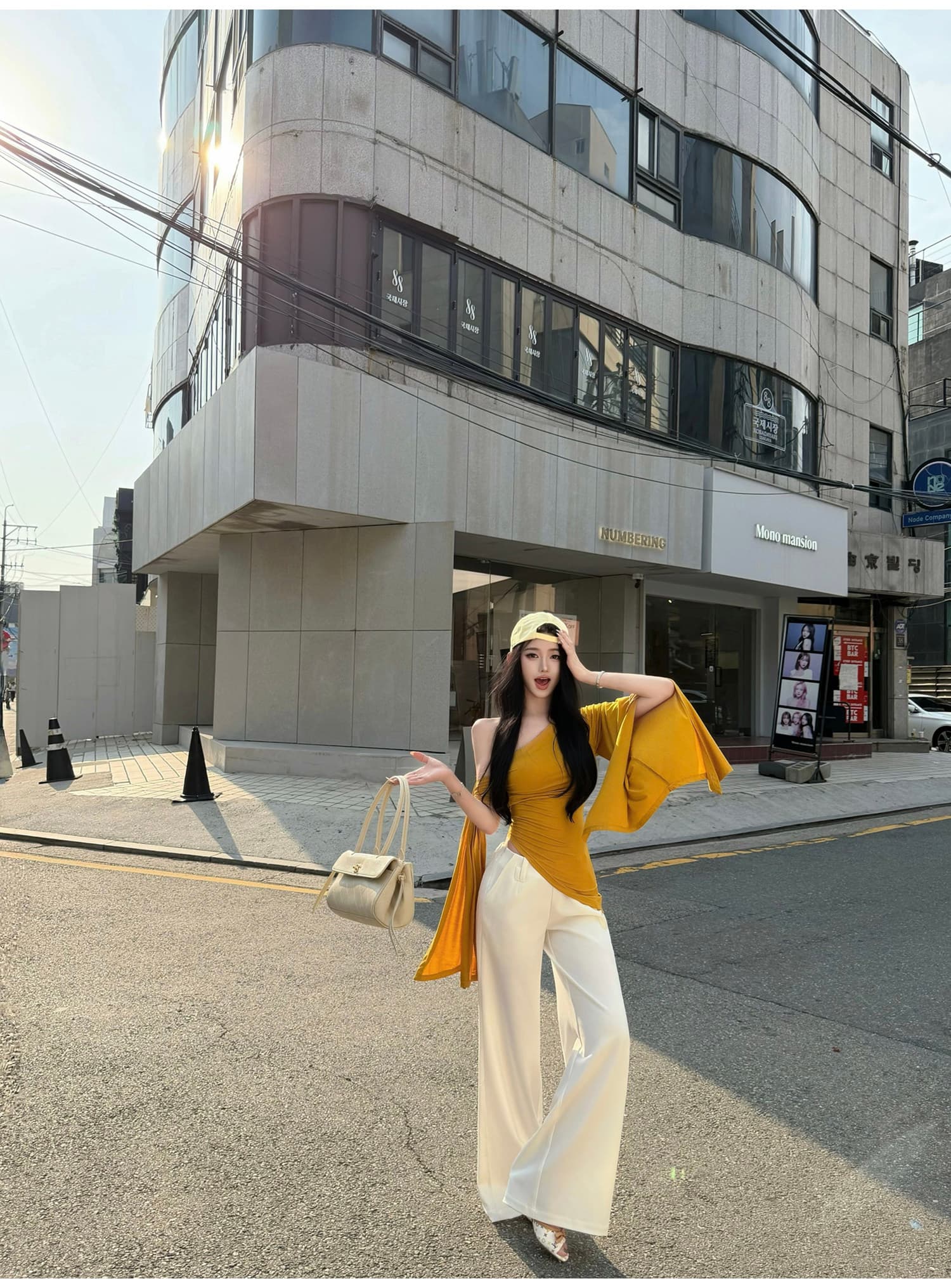 불규칙 비스듬한 어깨 디자인 티셔츠 리본 허리 수축 맨위 여성 상세 이미지 40