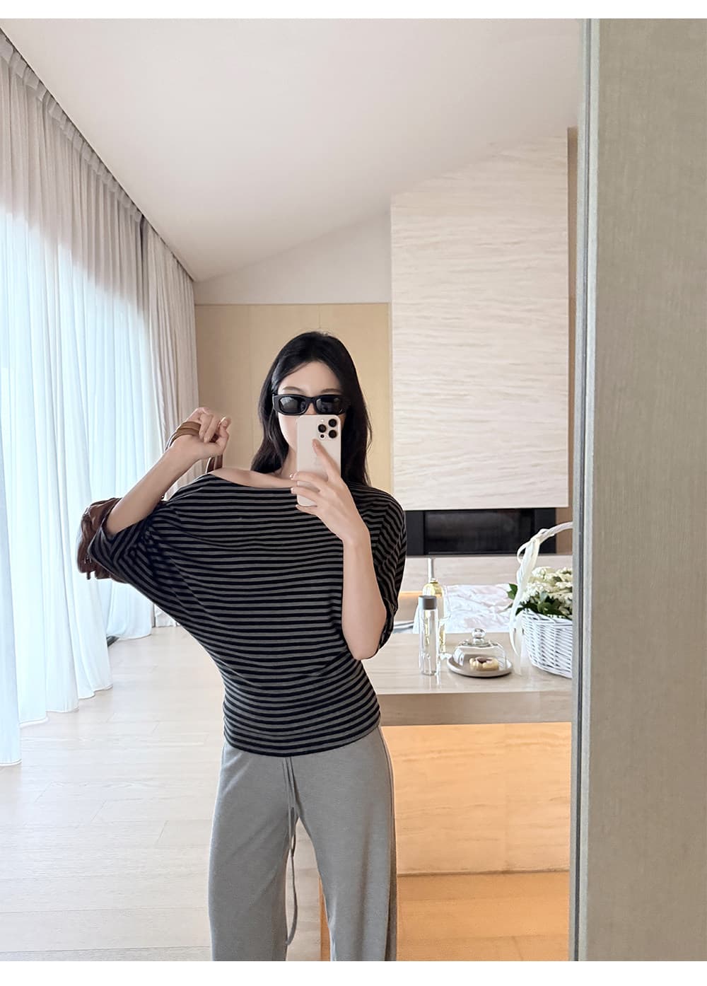 스트라이프 비스듬한 어깨 7부 소매 티셔츠 여성 슬림해 보이는 다용도 디자인 센스 오프숄더 이른 가을 맨위 상세 이미지 8