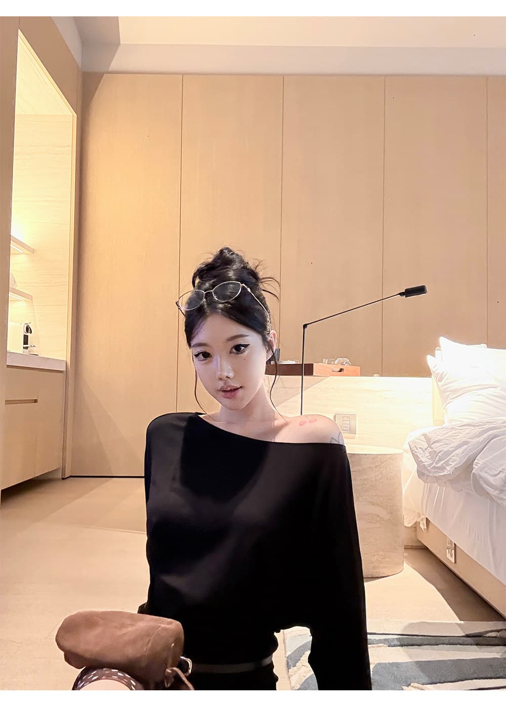 스트라이프 비스듬한 어깨 7부 소매 티셔츠 여성 슬림해 보이는 다용도 디자인 센스 오프숄더 이른 가을 맨위 상세 이미지 27
