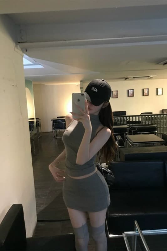 말뚝 더미 칼라 조끼 타이트 스커트 반신 스커트 여성 여름 한 부서 순수한 욕망 데이트 세트 이미지 7