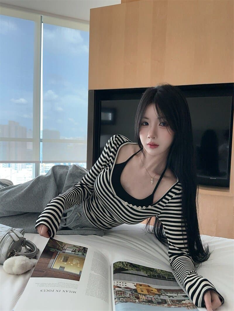 몸매 가꾸기 쇼트 스타일 행침 목 벨트 가슴 패드 캐미솔 만나는 인사이드 가져 가라. V넥 긴팔 스트라이프 티셔츠 맨위 투피스 슈트 상세 이미지 5
