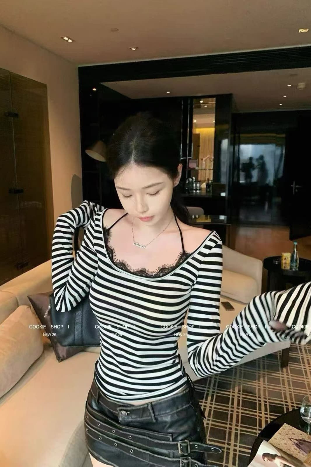 고급 센스 chic Chic 레이스 레이스 행침 목 스트라이프 긴팔 티셔츠 여성 2026 새로운 이른 가을 싱글 착용 맨위 이미지 6