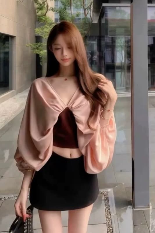 프랑스식 V넥 배색 패치워크 긴팔 여성 셔츠 2026 이른 가을 새로운 고유 한 아름다운 자이언트 잘 생긴 루즈핏 맨위 이미지 7