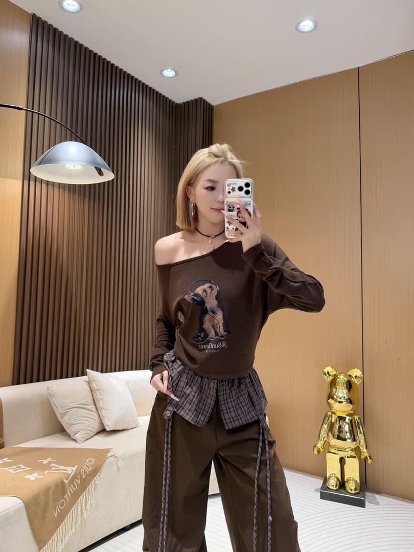 강아지 프린트 오프숄더 긴팔 티셔츠 가을 패션 핫걸 몸매 가꾸기 슬림해 보이는 다용도 캐주얼 맨위