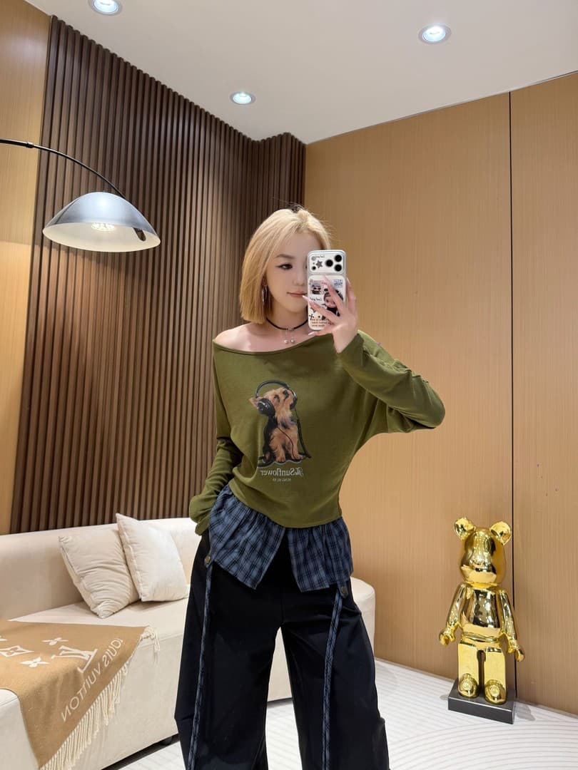 강아지 프린트 오프숄더 긴팔 티셔츠 가을 패션 핫걸 몸매 가꾸기 슬림해 보이는 다용도 캐주얼 맨위 이미지 4