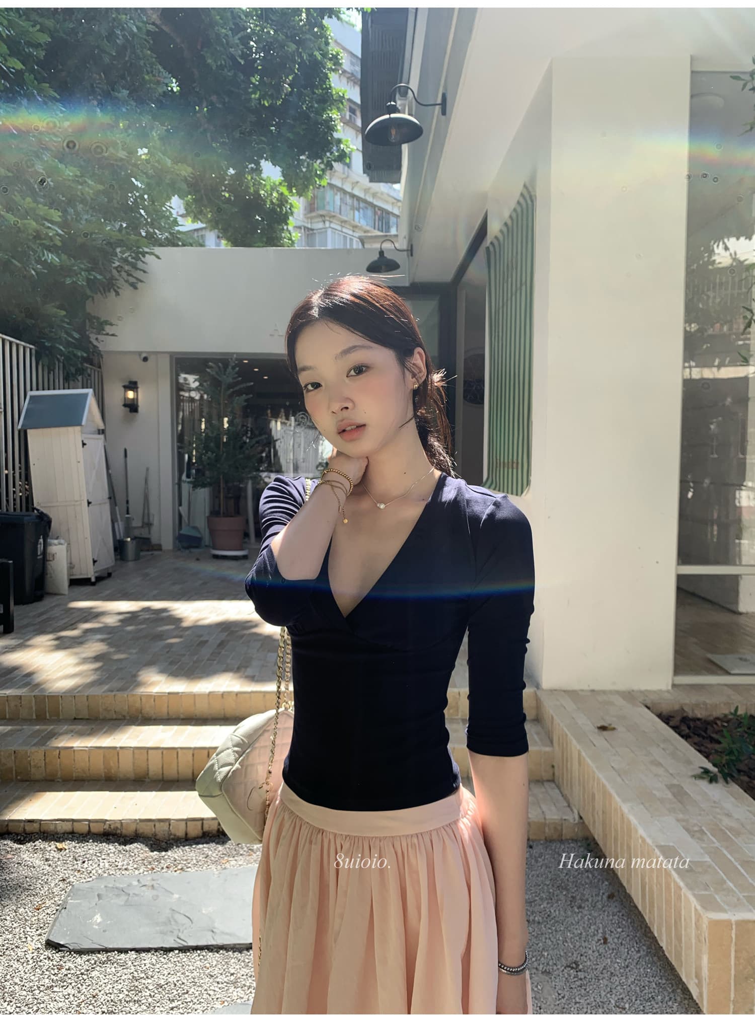 단색 깊은 V 넥 쇼트 스타일 티셔츠 여성 여름 새로운 허리 수축 슬림해 보이는 다용도 얇은 맨위 상세 이미지 18