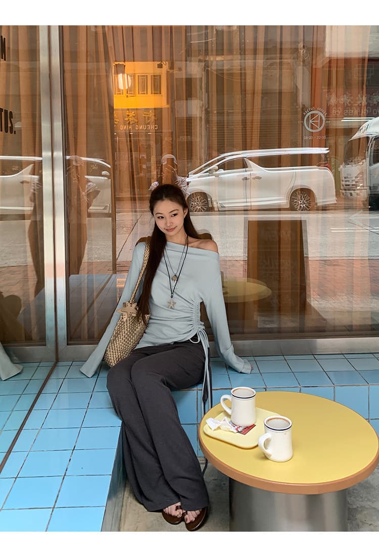 레드 맨 큐레이터 소매 티셔츠 여성 2026 새로운 가을 인사이드 가져 가라. 기본 셔츠 특별 아름다운 꼬집기 허리 몸매 가꾸기 비스듬한 어깨 의류 상세 이미지 19