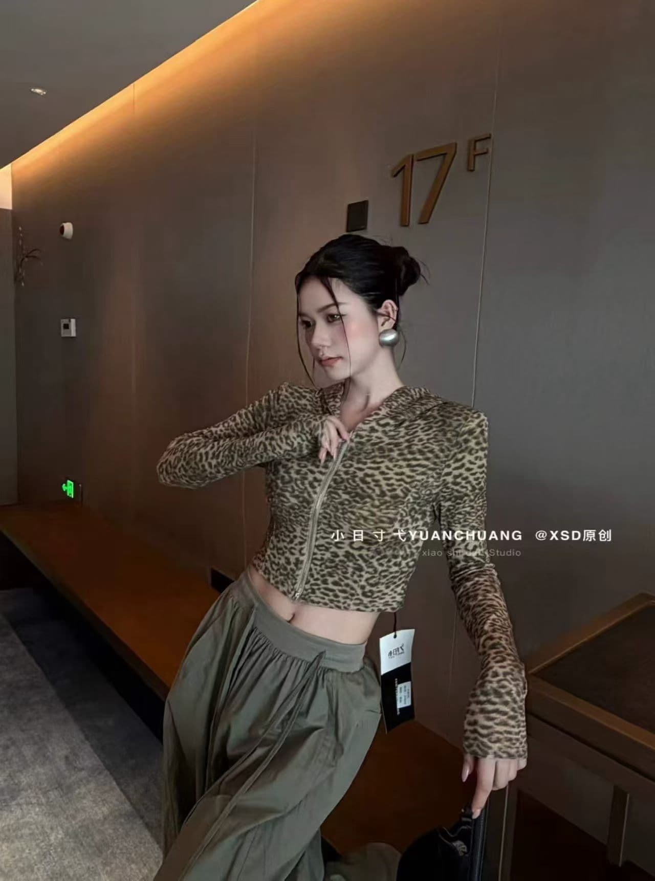 레오파드 무늬 아메리칸 레트로 오픈 가디건 후드티 여성 코트 가을 얇은 스타일 쇼트 스타일 지퍼 핫걸 몸매 가꾸기 맨위 상세 이미지 7