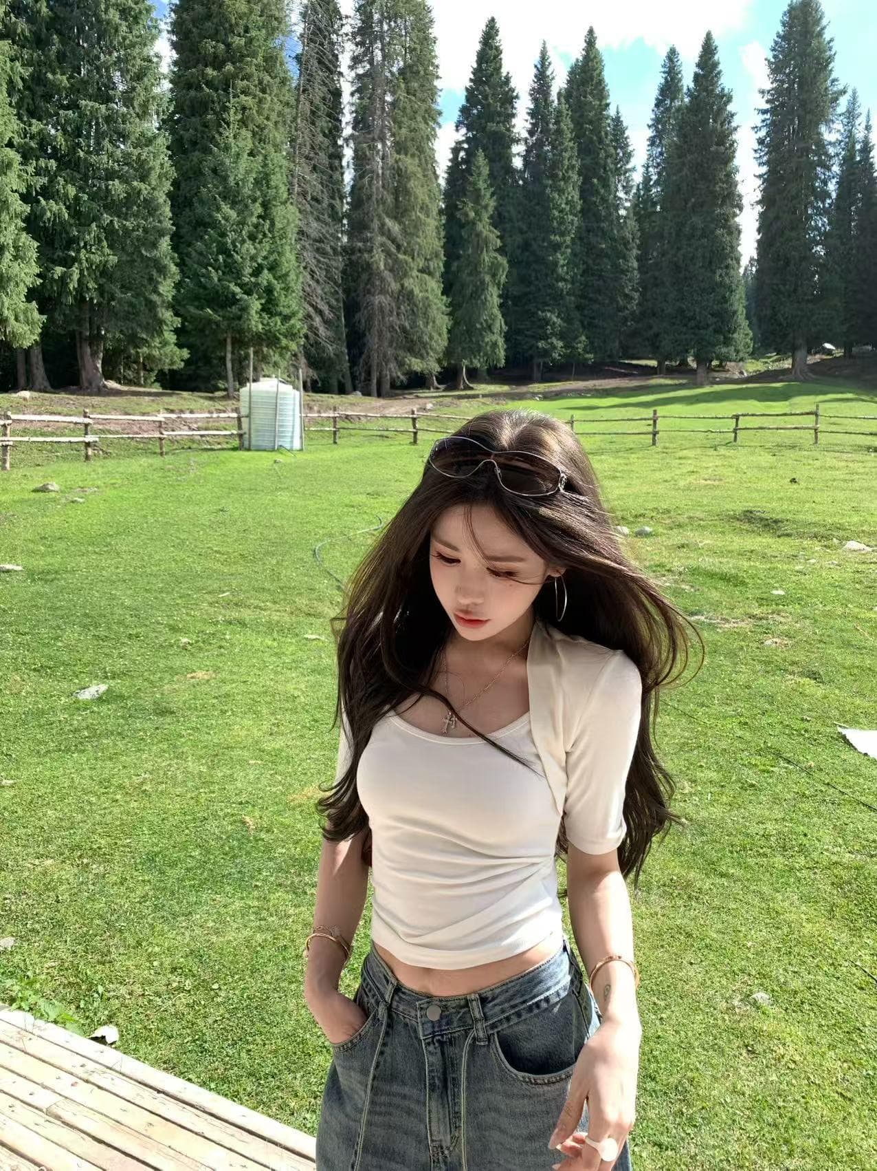 아메리칸 핫걸 섹시함 패키지 어깨 중간 소매 티셔츠 가을 새로운 몸매 가꾸기 슬림해 보이는 하이웨이스트 쇼트 스타일 직각 어깨 의류 상세 이미지 4