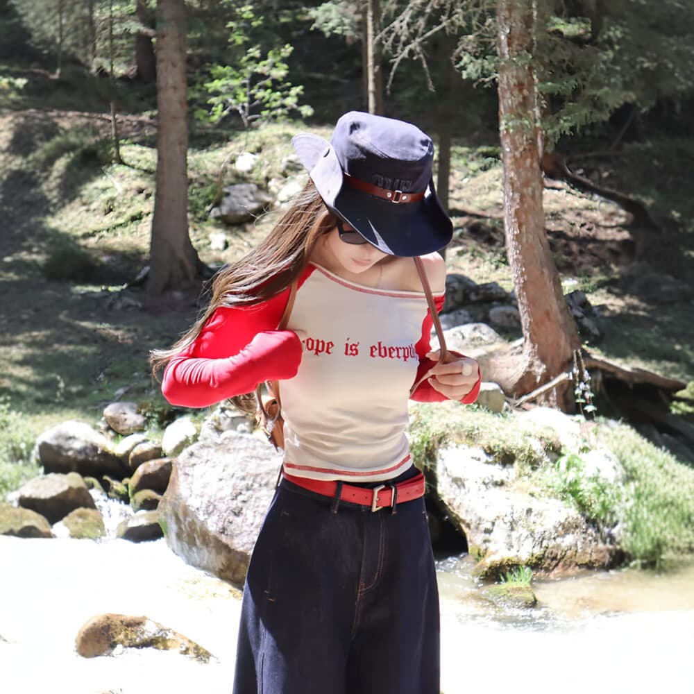 아메리칸 레트로 명중 샐러드 어깨 긴팔 티셔츠 여성 이른 가을 새로운 알파벳 프린트 몸매 가꾸기 슬림해 보이는 다용도 짧은 맨위 이미지 4