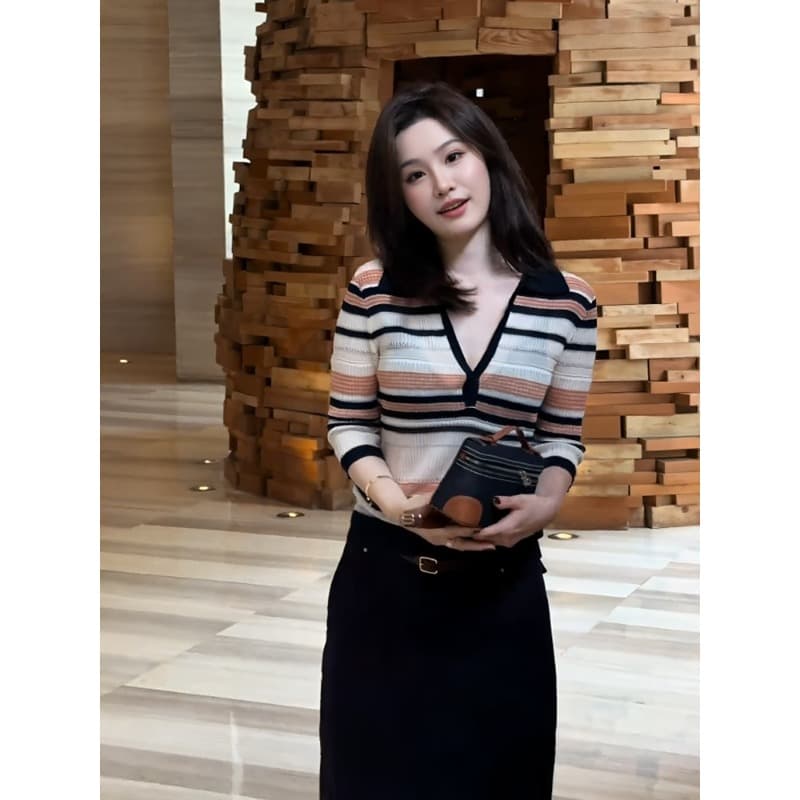 한 부서 스트라이프 배색 POLO 칼라 니트 스웨터 반팔 티셔츠 여성 이른 가을 새로운 레트로 품격 V넥 몸매 가꾸기 맨위 이미지 4