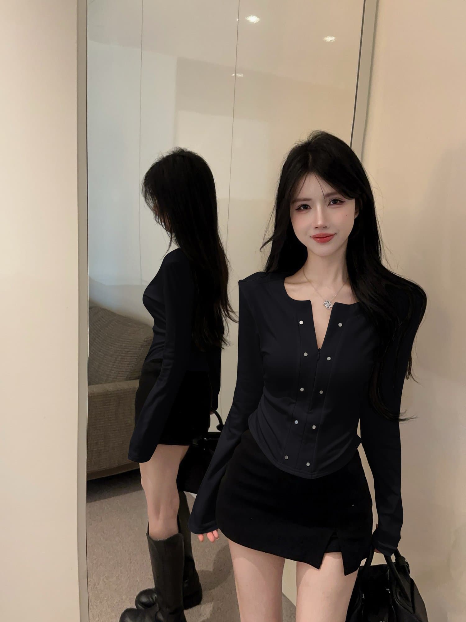 달콤한 매운맛 차가운 바람의 소리 징 몸매 가꾸기 쇼트 스타일 맨위 아메리칸 지퍼 V넥 연삭 털 기본 셔츠 여성 의류 주름 긴팔 티셔츠 상세 이미지 8