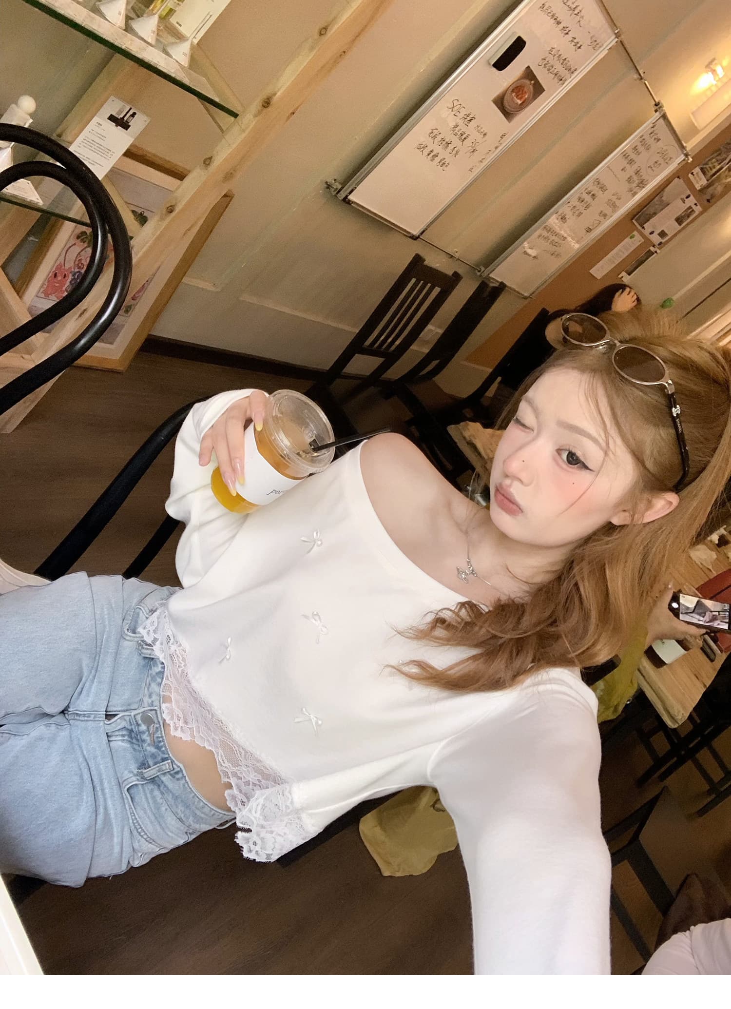 크림 레이스 t 느슨함 센스 비스듬한 어깨 대 칼라 느긋한 레이스 긴팔 티셔츠 상세 이미지 21