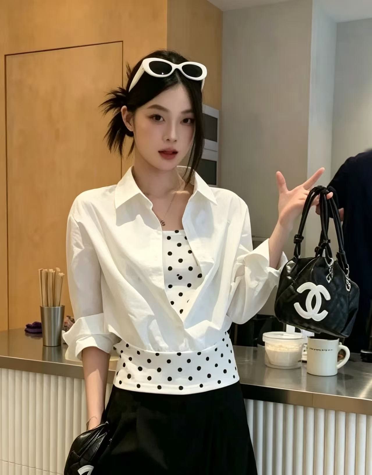 화이트 도트 무늬 페이크 레이어드 긴팔 상세 이미지 3
