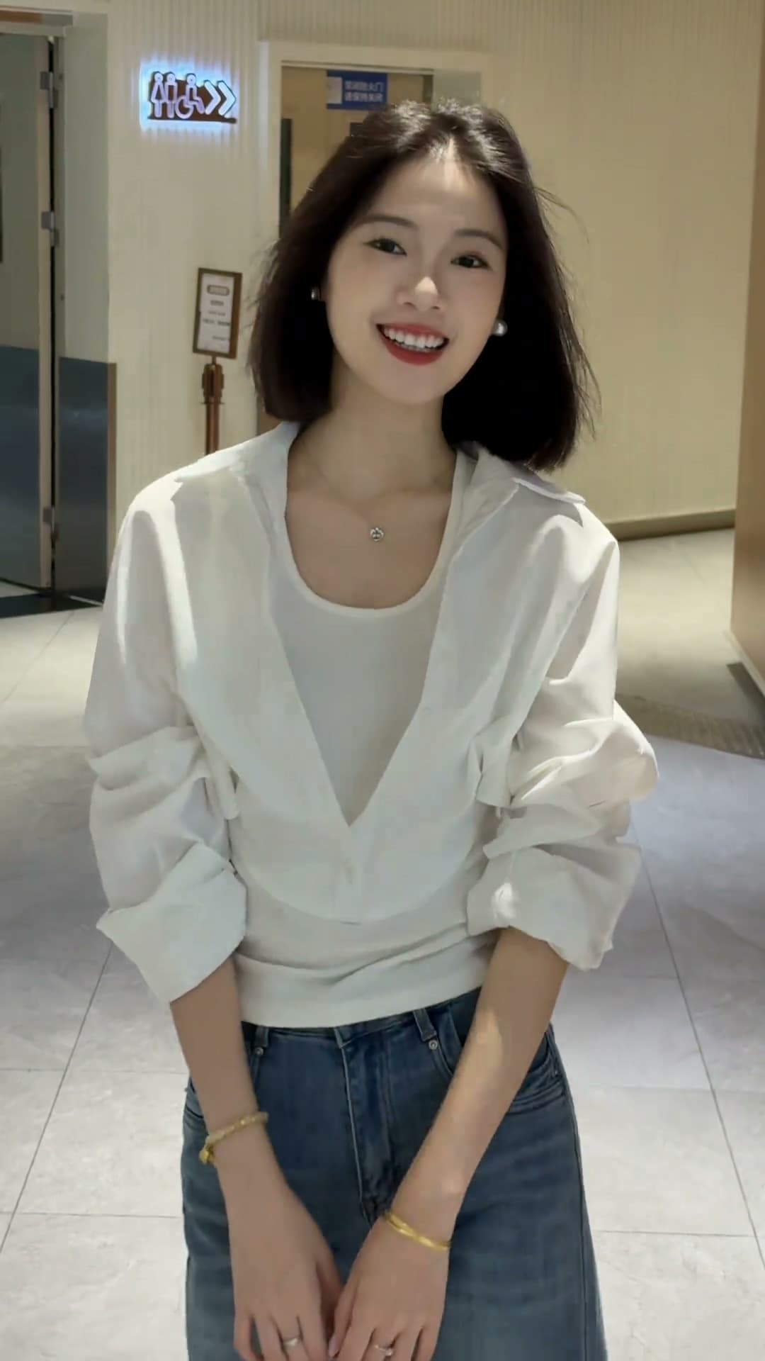 프랑스식 예술 계열 맨위 표지 고기 슬림해 보이는 페이크 레이어드 셔츠 여성 의류 2026 새로운 느슨함 센스 출퇴근 바람 셔츠 상세 이미지 3
