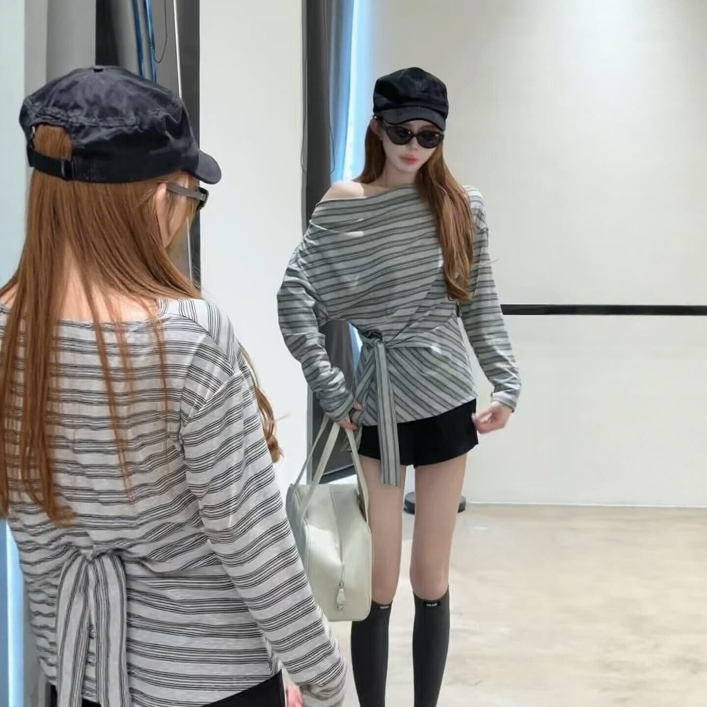 프랑스식 레트로 스타일 스트라이프 비스듬한 어깨 긴팔 티셔츠 여성 가을 새로운 스트랩 허리 수축 슬림해 보이는 출퇴근 품격 맨위 상세 이미지 4