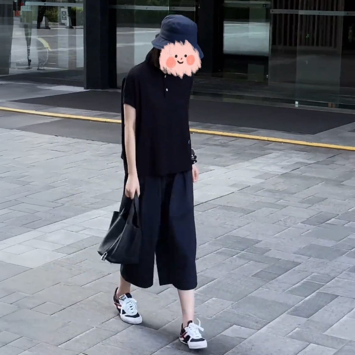 2026 년 여름 패션 한국 스타일 캐주얼 바람 출퇴근 조용한 럭셔리 바람 슬림해 보이는 POLO 칼라 맨위 와이드 레그 팬츠 투피스 세트 상세 이미지 1