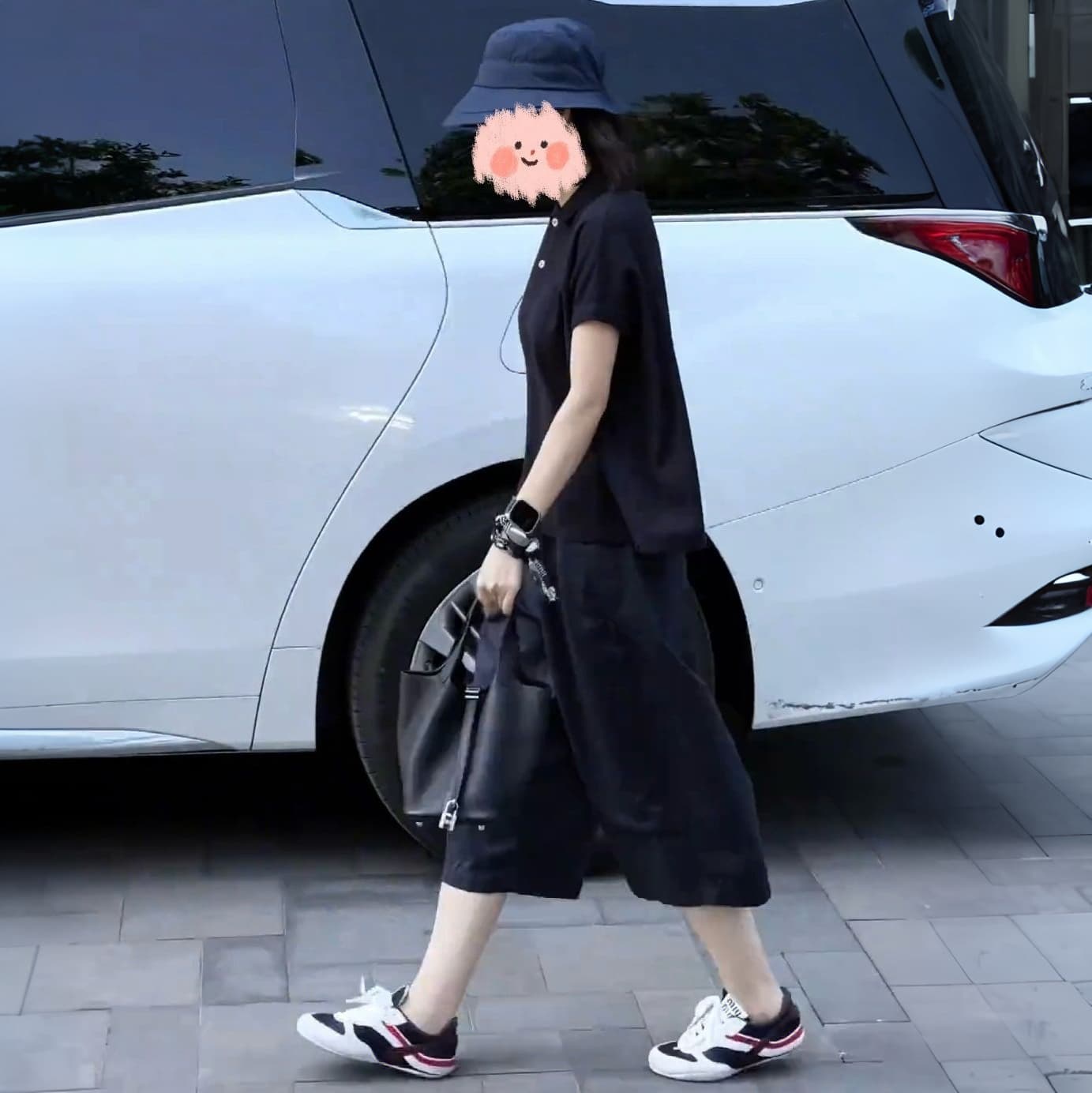 2026 년 여름 패션 한국 스타일 캐주얼 바람 출퇴근 조용한 럭셔리 바람 슬림해 보이는 POLO 칼라 맨위 와이드 레그 팬츠 투피스 세트 상세 이미지 11