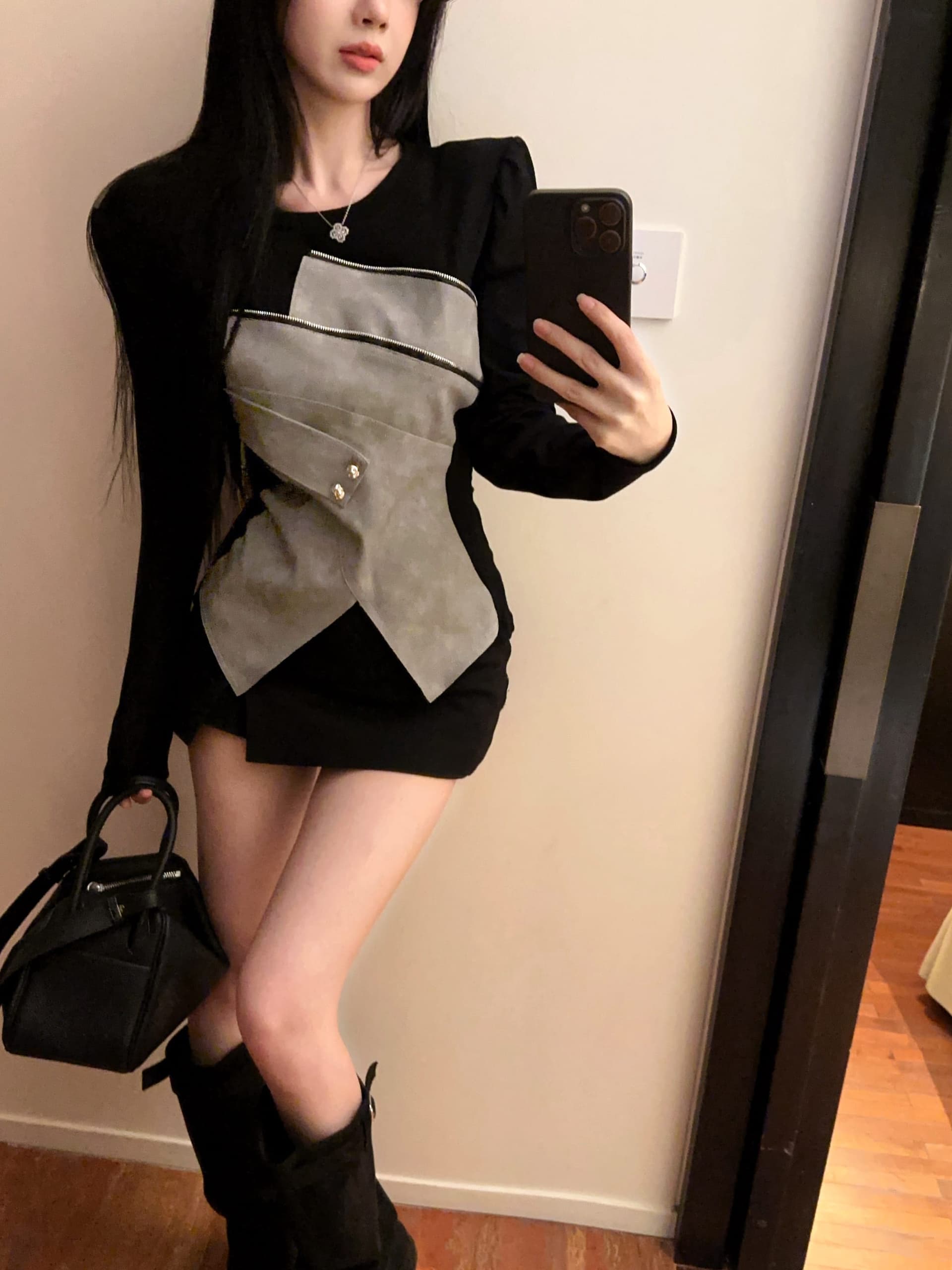 실사 정가 이른 가을 새로운 불규칙 패치워크 라운드 넥 긴팔 티셔츠 작은 대중 슬림해 보이는 기본 셔츠 맨위 상세 이미지 6