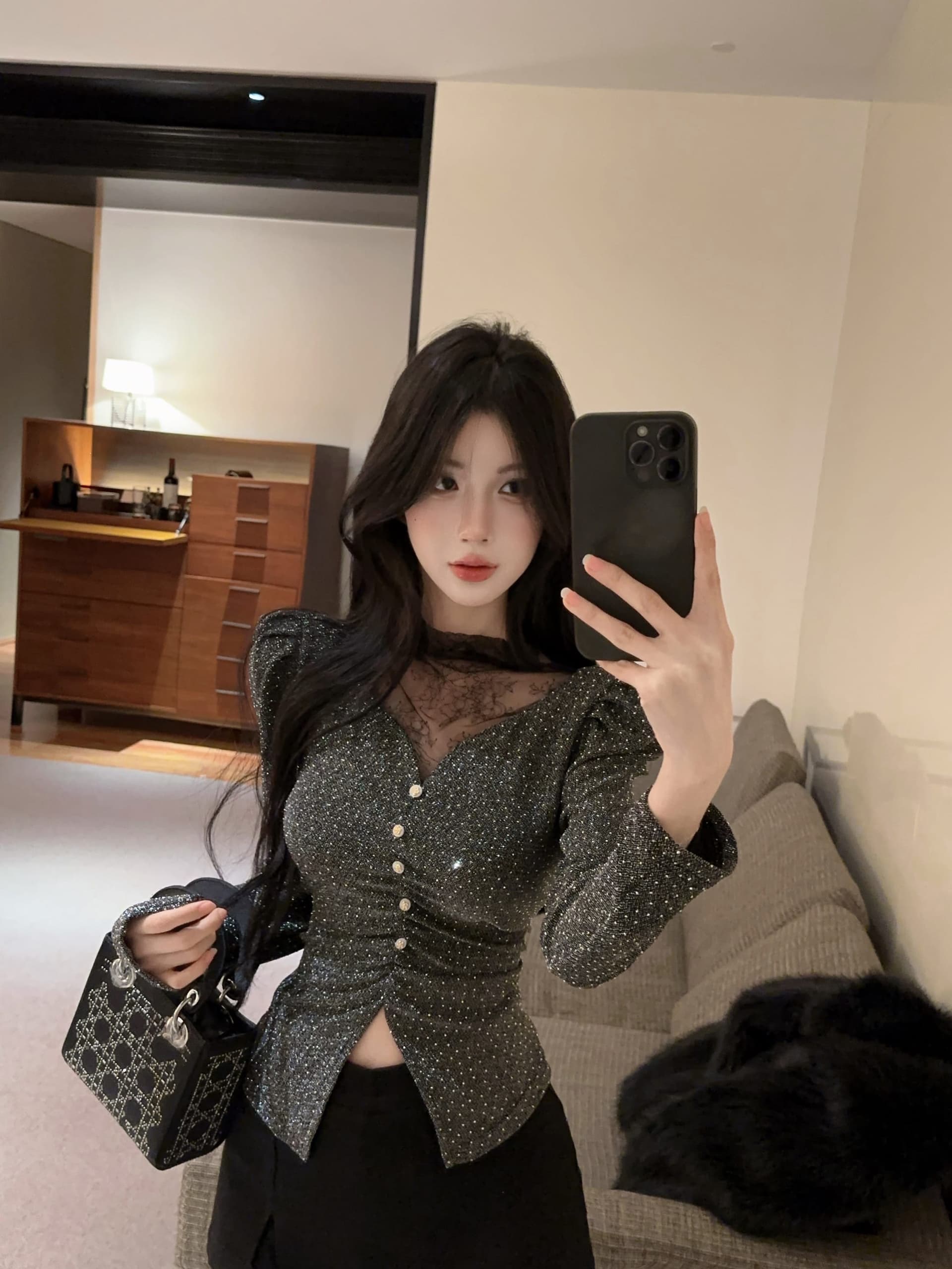 실사 정가 bulingbuling 레이스 조각 긴팔 광택 실 티셔츠 여성 트임 핫픽스 기본 셔츠 맨위 상세 이미지 3