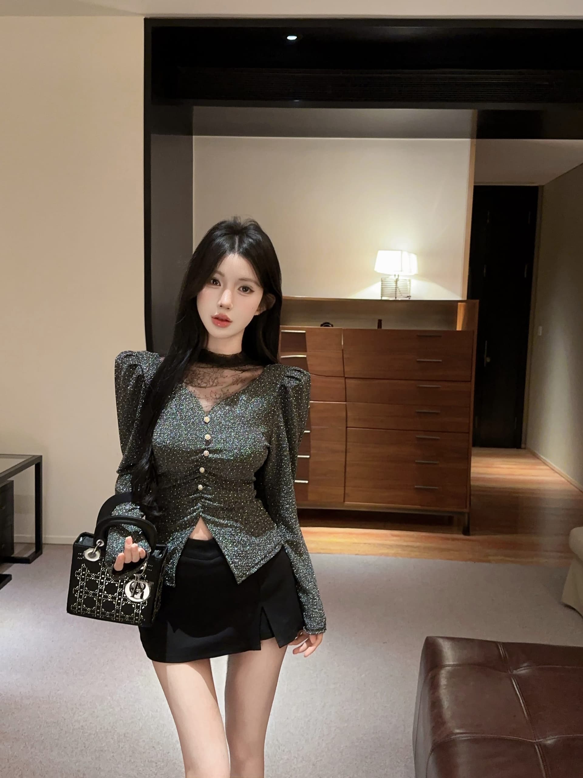 실사 정가 bulingbuling 레이스 조각 긴팔 광택 실 티셔츠 여성 트임 핫픽스 기본 셔츠 맨위 상세 이미지 5
