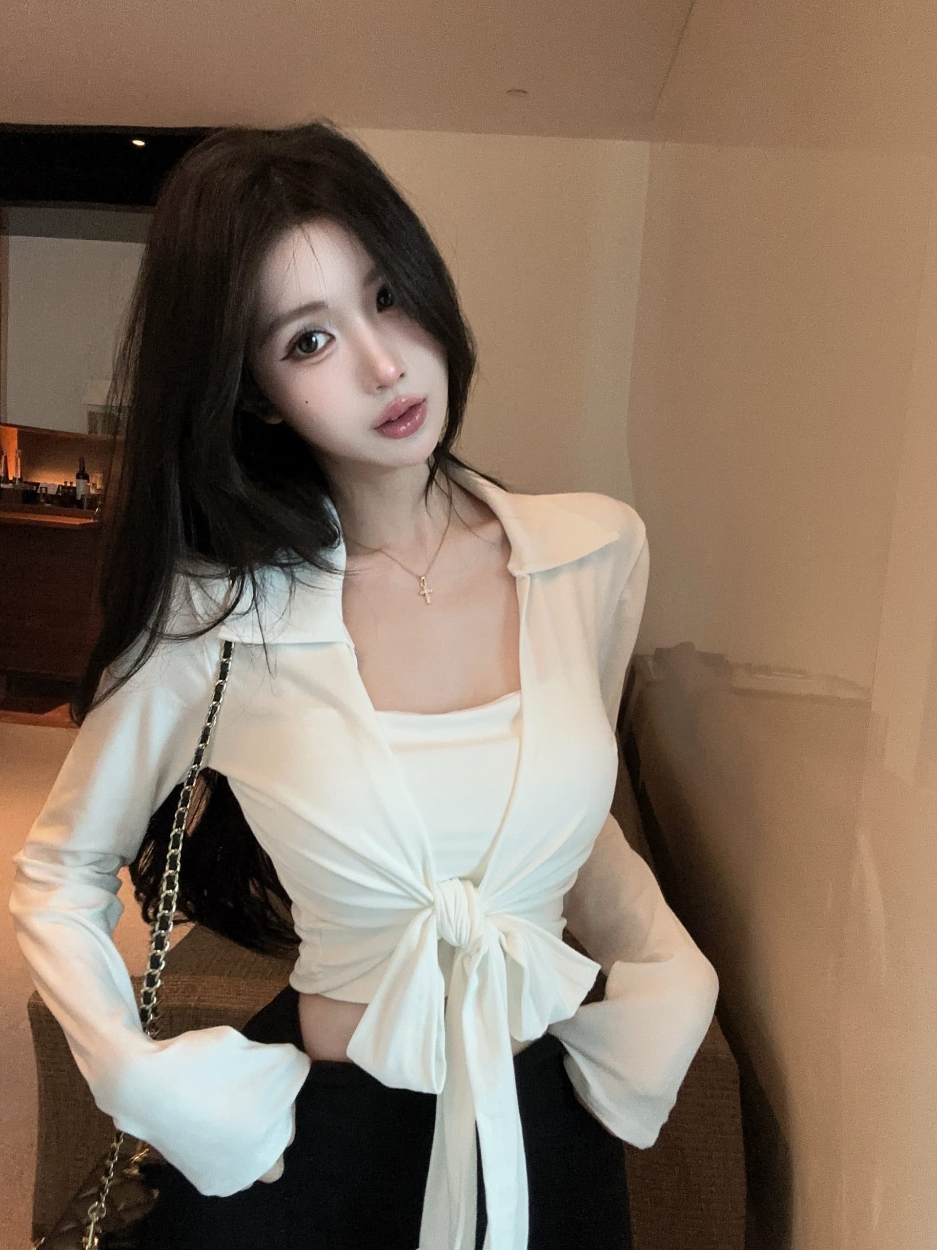 실사 정가 2026 가을 새로운 스트랩 가슴 패드 슬림해 보이는 긴팔 폴로 칼라 오픈 가디건 슬립 투피스 슈트 여성 이미지 2
