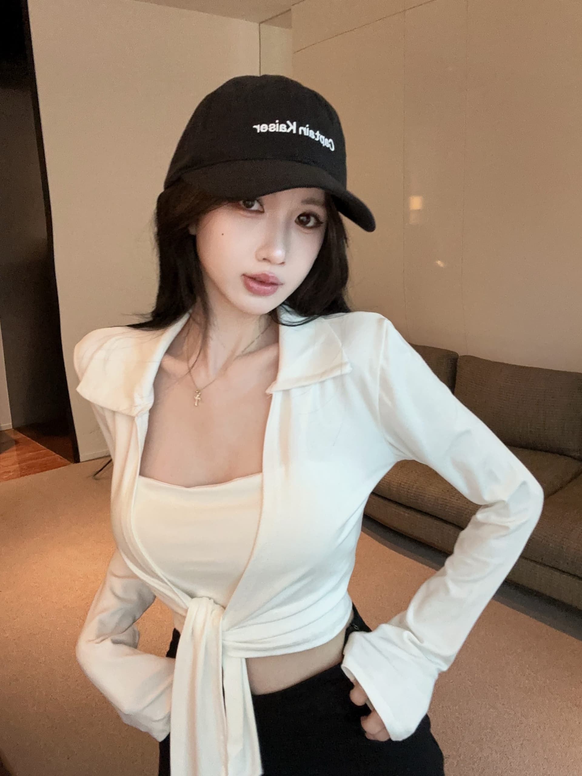 실사 정가 2026 가을 새로운 스트랩 가슴 패드 슬림해 보이는 긴팔 폴로 칼라 오픈 가디건 슬립 투피스 슈트 여성 상세 이미지 4