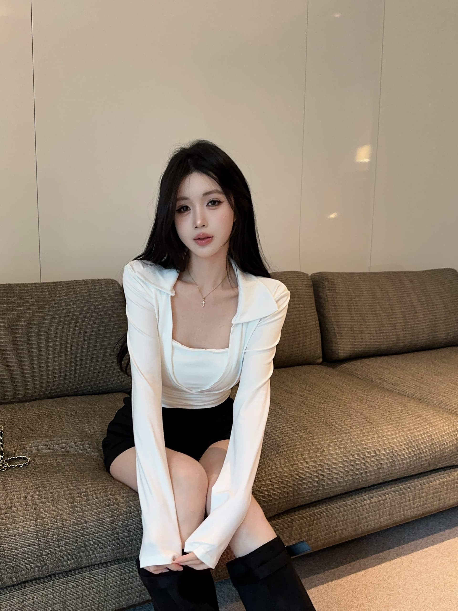 실사 정가 2026 가을 새로운 스트랩 가슴 패드 슬림해 보이는 긴팔 폴로 칼라 오픈 가디건 슬립 투피스 슈트 여성 상세 이미지 9
