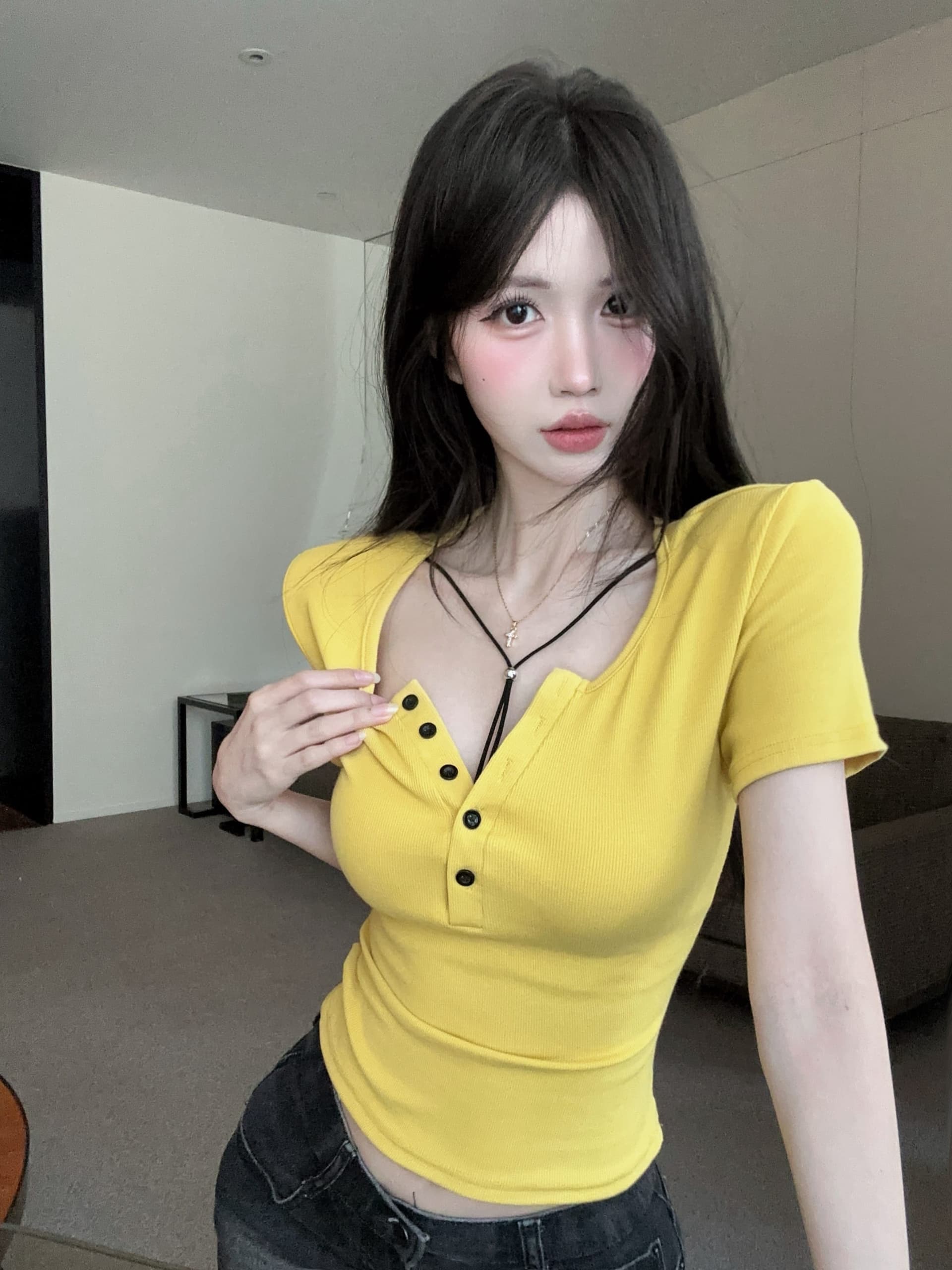 실사 정가 여름 새로운 레이스업 장식 어깨 패드 라운드 넥 버튼 반팔 티셔츠 여성 몸매 가꾸기 슬림해 보이는 맨위 상세 이미지 1