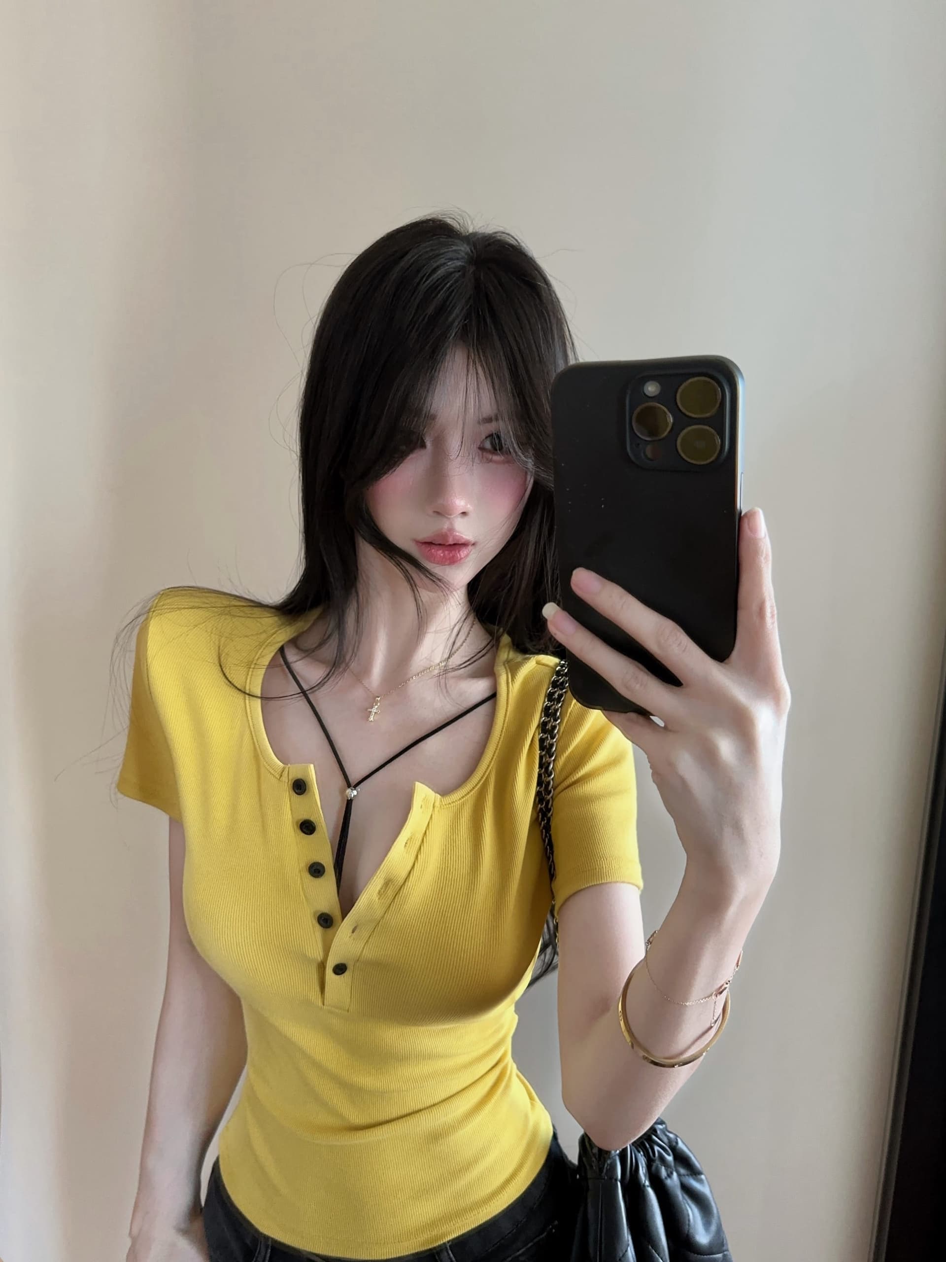 실사 정가 여름 새로운 레이스업 장식 어깨 패드 라운드 넥 버튼 반팔 티셔츠 여성 몸매 가꾸기 슬림해 보이는 맨위 상세 이미지 4