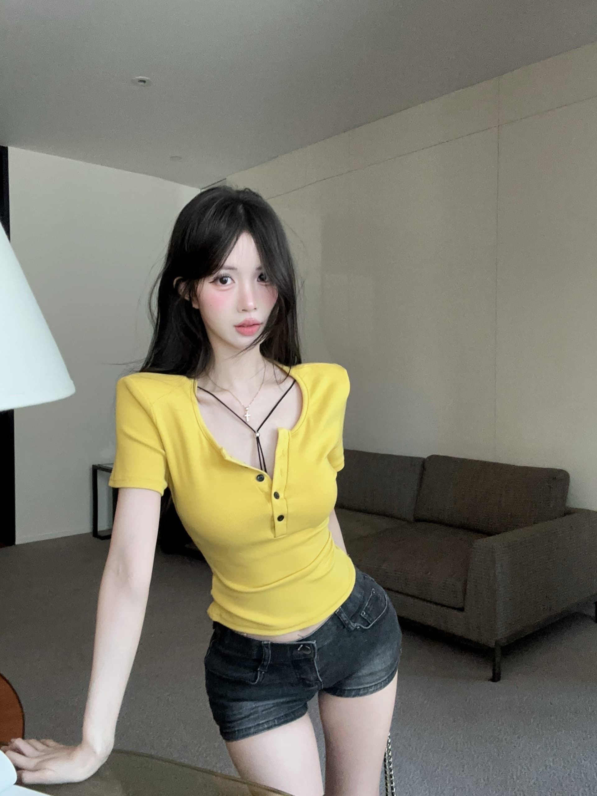 실사 정가 여름 새로운 레이스업 장식 어깨 패드 라운드 넥 버튼 반팔 티셔츠 여성 몸매 가꾸기 슬림해 보이는 맨위 상세 이미지 8