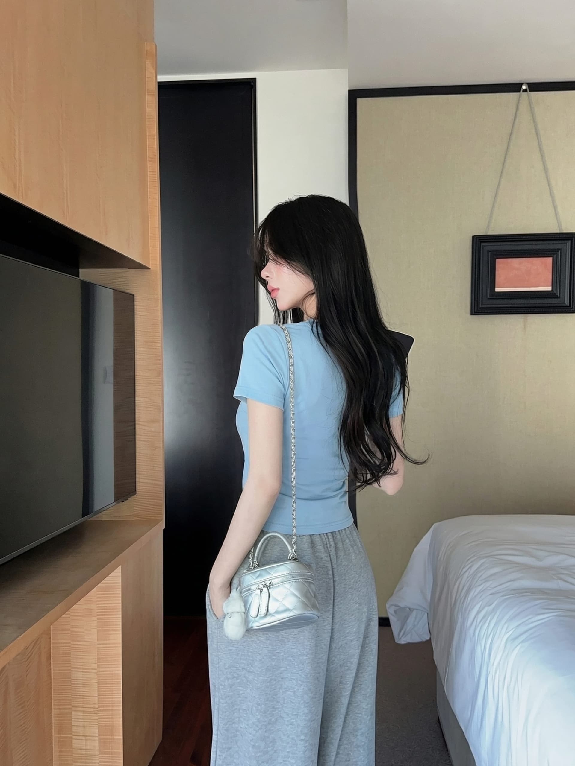 실사 정가 레이스 조각 디자인 센스 기본 셔츠 품격 V넥 반팔 단색 주름 티셔츠 여성 셔츠 상세 이미지 12
