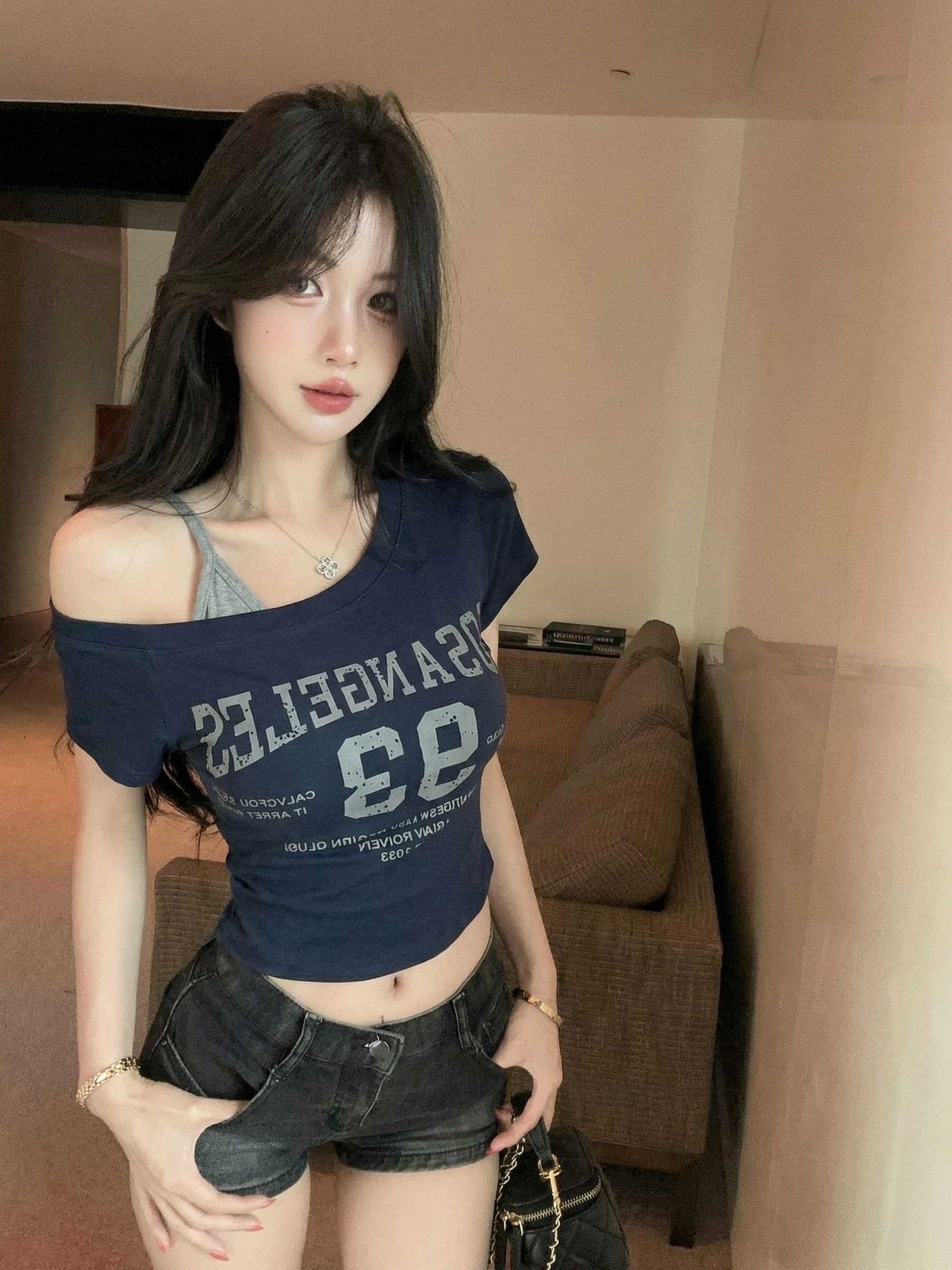 실사 정가 벨트 가슴 패드 디자인 센스 비스듬한 어깨 페이크 레이어드 알파벳 프린트 반팔 몸매 가꾸기 슬림해 보이는 맨위 상세 이미지 23