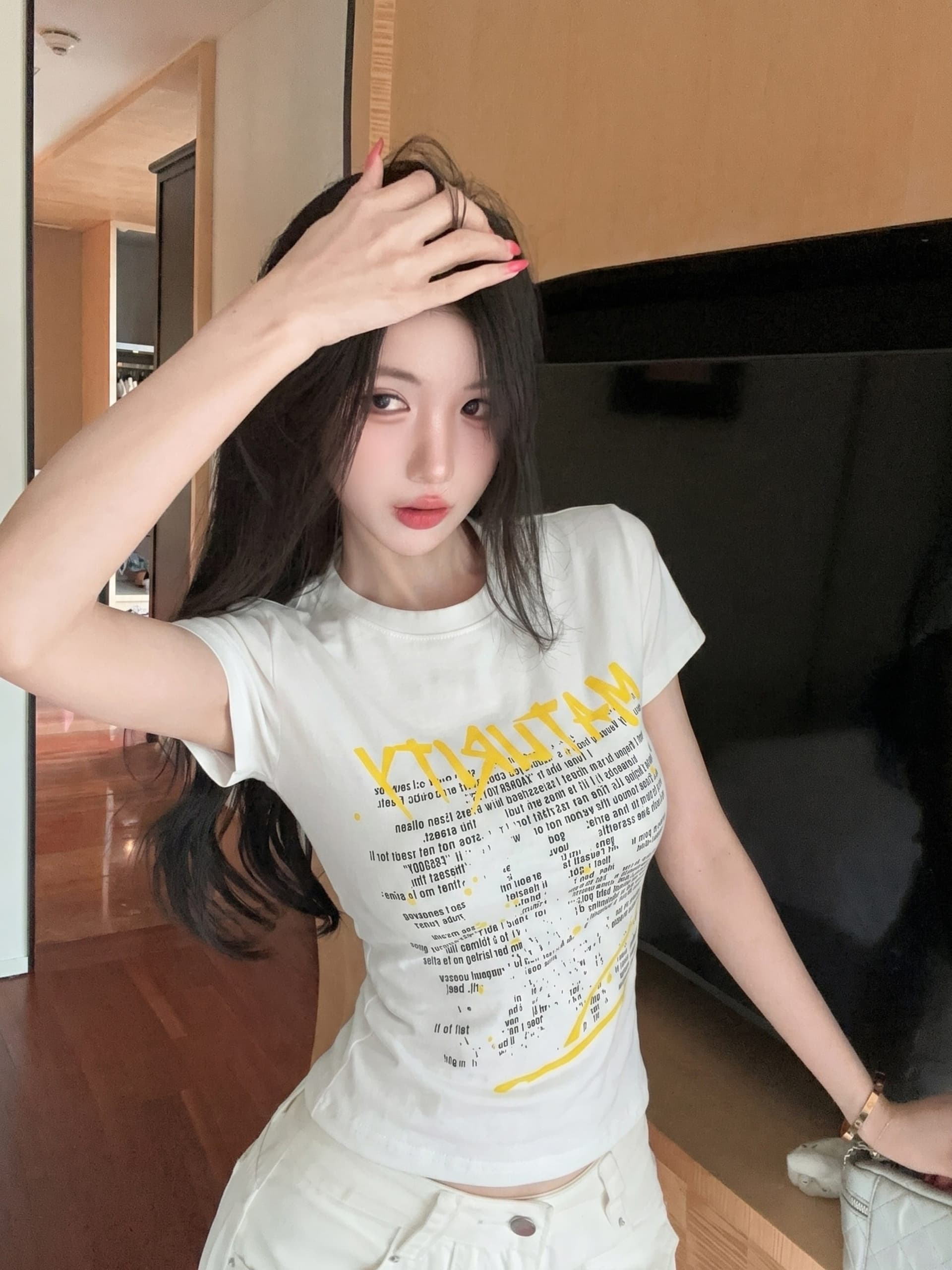 실사 정가 알파벳 프린트 반팔 티셔츠 라운드 넥 다용도 슬림해 보이는 맨위 상세 이미지 6