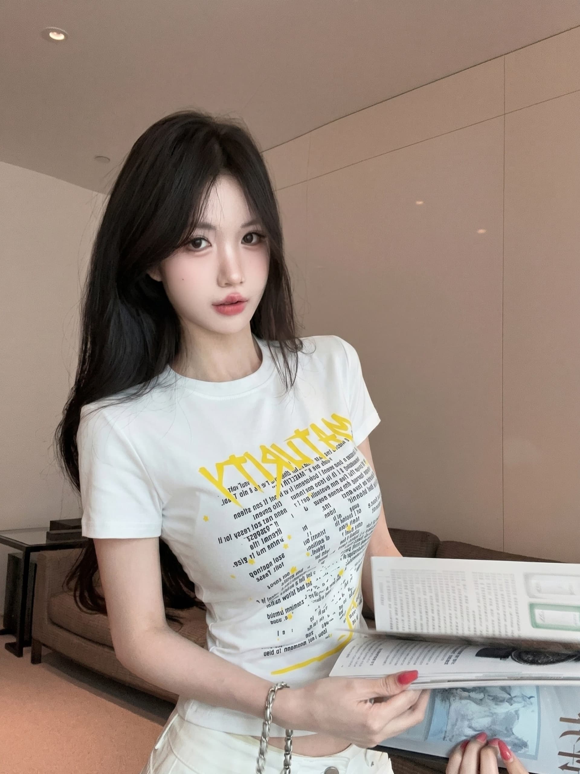 실사 정가 알파벳 프린트 반팔 티셔츠 라운드 넥 다용도 슬림해 보이는 맨위 상세 이미지 9